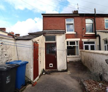 2 Bedroom Mid Terraced House To Rent - Photo 4