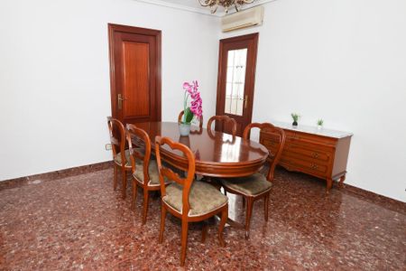 Carrer de Ramiro de Maeztu, Valencia, Valencian Community 46022 - Photo 2