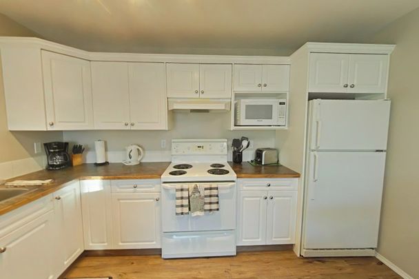 201, 5510 Kerrywood Drive - Photo 1