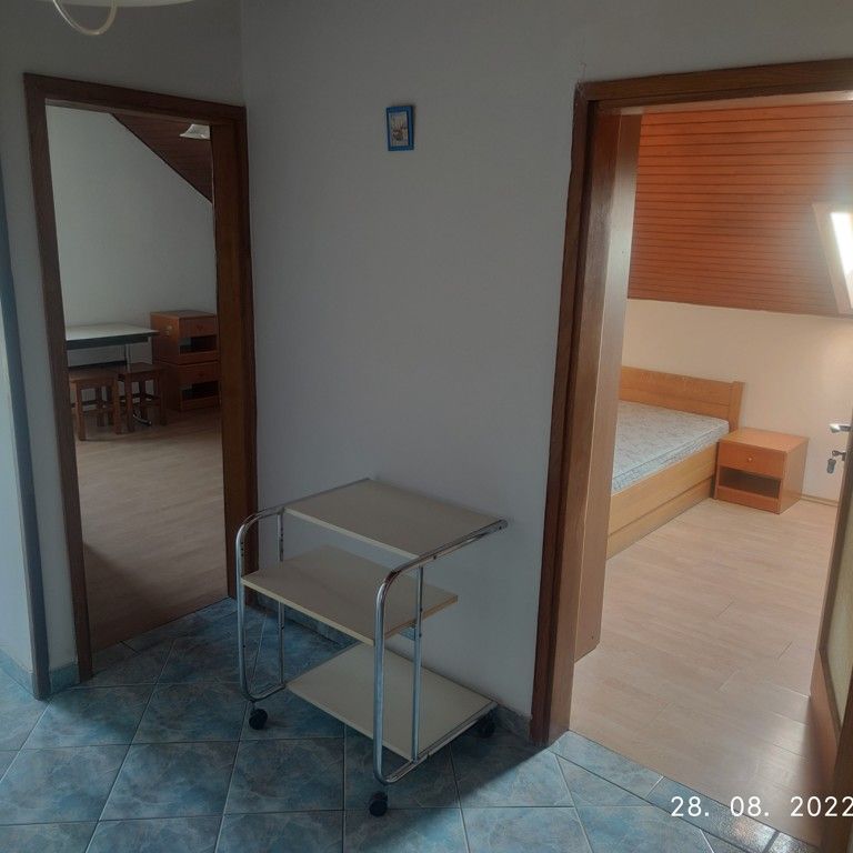 The room (approx 20sqm) in a nice accommodation - Photo 1