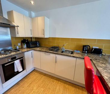 1 bedroom in a house share to rent - Photo 3