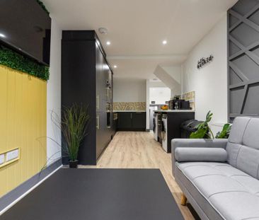 1 bedroom in a house share to rent - Photo 6