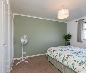 6 Fairview Road, Newtownabbey, BT36 6QP - Photo 4