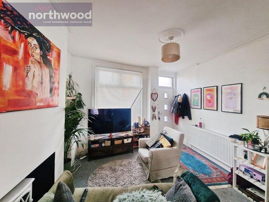 2 bedroom terraced house to rent - Photo 1