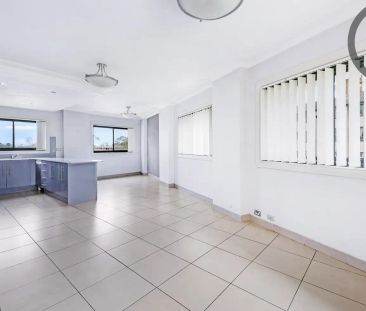 “Spacious and Fabulous 2 bedroom apartment for Lease!” - Photo 1