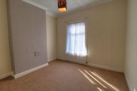 2 BED Semi-detached house To rent - Photo 3