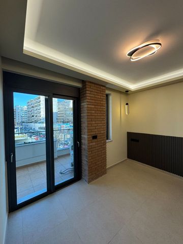 Διαμέρισμα για ενοικίαση Τρεις Γέφυρες (Λεωφόρος Πατησίων - Λεωφόρος Αχαρνών) - Photo 2