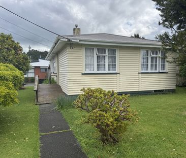 Charming Character Home in Te Kamo - Photo 4