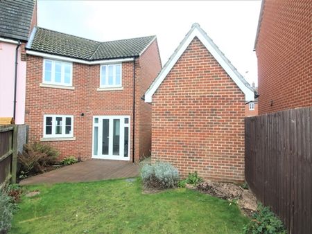 3 Bedroom House Costessey NR5 to Let - Photo 5