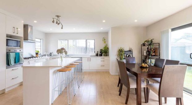 Exceptional 4-Bedroom Family Home in Mt Wellington - Photo 1