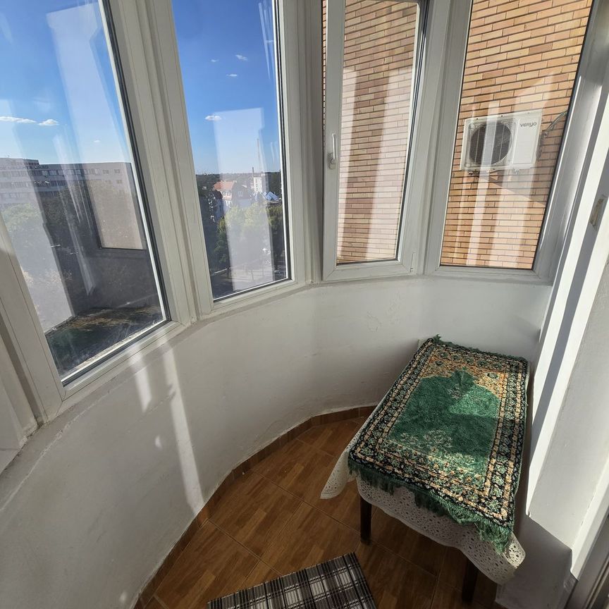 Apartament 2 camere, decomandat, Intim Spitalul Județean - Fotografie 1