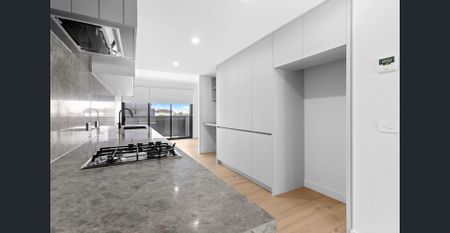 Modern Three-Level Townhouse in South Kingsville - Photo 4