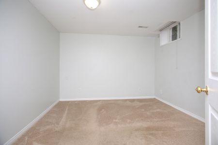 For Lease - 295 Brimson Drive, Newmarket, Ontario - Photo 4