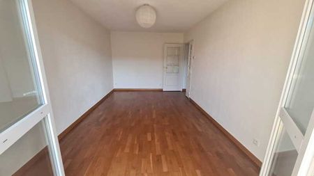 Location Appartement 2 pièces 46m² ORLEANS 45000 - Photo 4