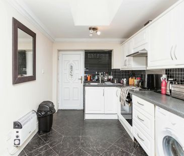 New Row, Goole, Howden Dyke - Photo 6