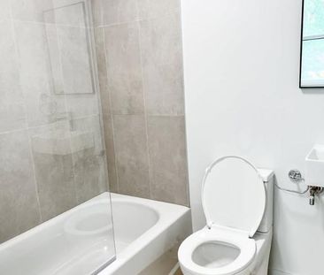 3 1/2 rénové sur la rue sainte catherine - Photo 3