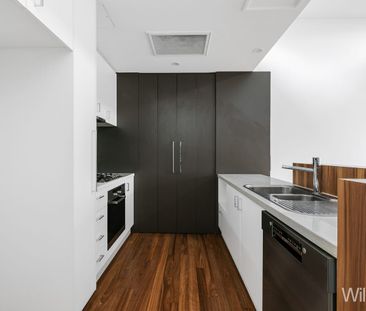 Stunning Two-Bedroom Apartment in Williamstown - Photo 6