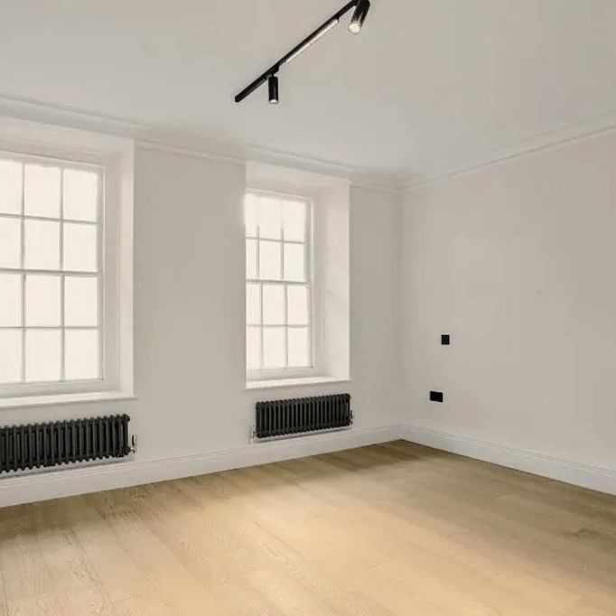 4 bedroom flat to rent - Photo 1