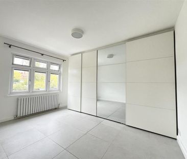 4 bedroom semi-detached house to rent - Photo 3