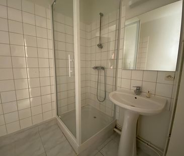 Location Appartement 3 pièces 55m² ROUEN 76100 - Photo 2