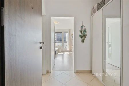 Nabídka pronájmu moderního bytu 1+kk s balkonem a skvělou dostupností na metro Střížkov - Photo 4