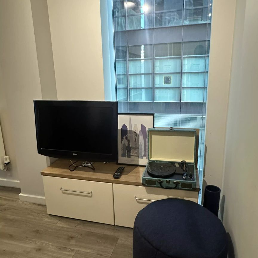 Silver Studio - Photo 1