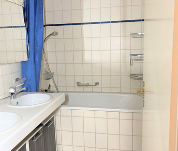 "3-Zimmer-Wohnung mit grossem Balkon und Terrasse" - Photo 5