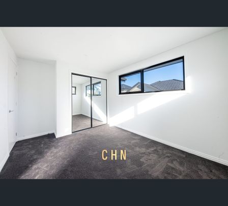1/285 George Street, Doncaster, Vic 3108 - Photo 1