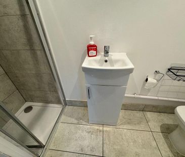 1 bedroom house of multiple occupation to rent - Photo 4