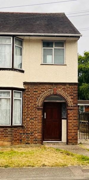 3 bedroom semi-detached house to rent - Photo 1