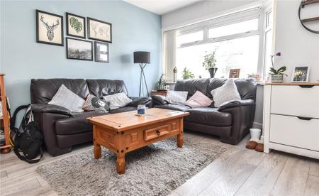 3 bedroom terraced house to rent - Photo 3