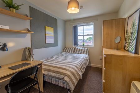 6 Bed Student Accommodation - Photo 5