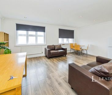 2 bedroom flat to rent - Photo 2