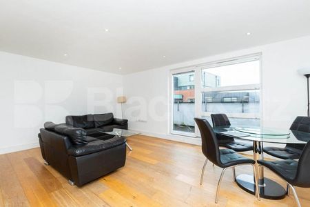 3 bed 2 bathroom property located within a secure development in Holloway - Photo 2