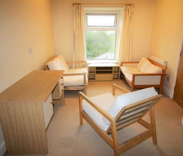 6 bedroom private hall to rent - Photo 2