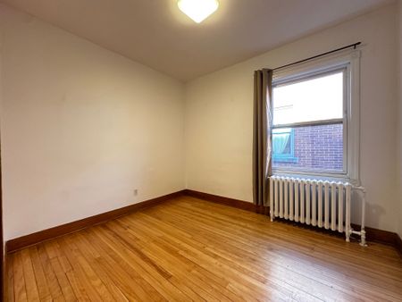 2490 Rue Sherbrooke E., Montréal (Ville-Marie), QC H2K - Photo 4