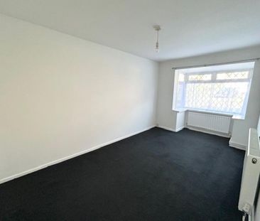 2 bedroom detached bungalow to rent - Photo 3