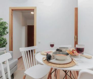 Plaça de Lesseps, Barcelona, Catalonia 08023 - Photo 2