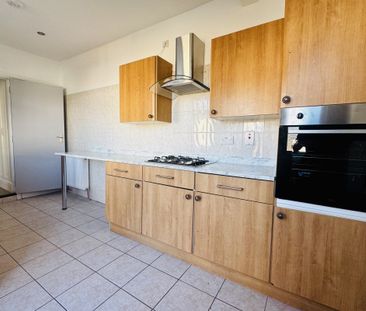 Commercial Road - Photo 3