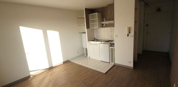 Location Appartement 1 pièce 21m² - Photo 2