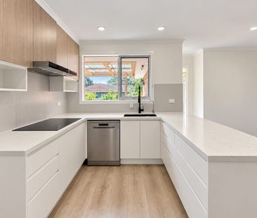 Stylishly Upgraded, Low-Maintenance Living in a Prime Doncaster Eas... - Photo 5