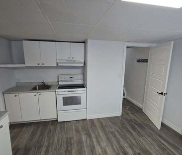 4 1/2 à Louer Au Sous-sol - Photo 1