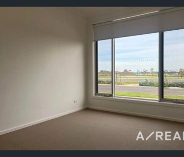 Family home in Tarneit - Photo 4