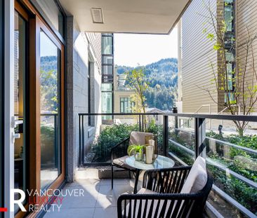Condo in West Vancouver, BC - Photo 4