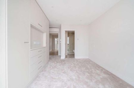 Finchley Road, London, NW11 - Photo 4