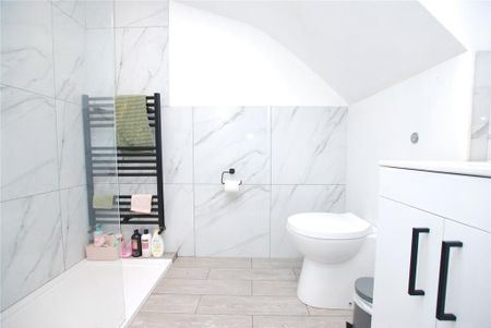 7 bedroom end of terrace house to rent - Photo 4