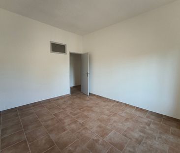 Location appartement 2 pièces, 51.76m², Lézignan-Corbières - Photo 1