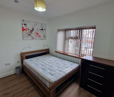 1 bedroom house of multiple occupation to rent - Photo 2