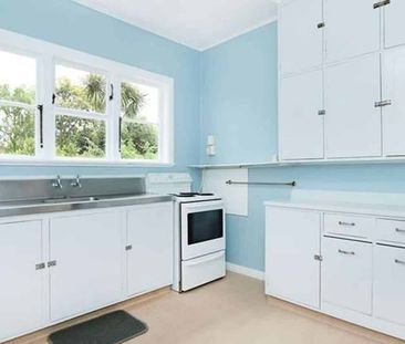 Perfect Family Home in Hokowhitu - Photo 3