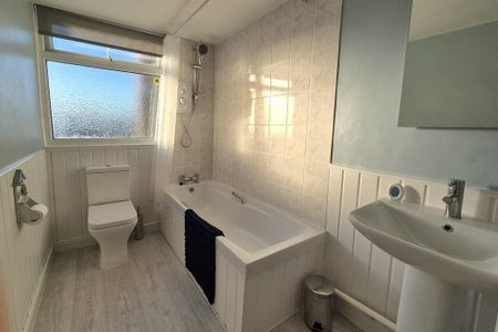 Fore Street, Kingsbridge, TQ7 - Photo 4